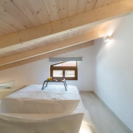 Apartament Feels Like